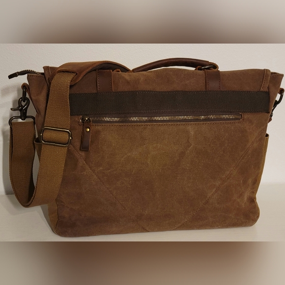 Nomad Trail Waxed Canvas Leather Messenger Bag - Picture 5 of 11